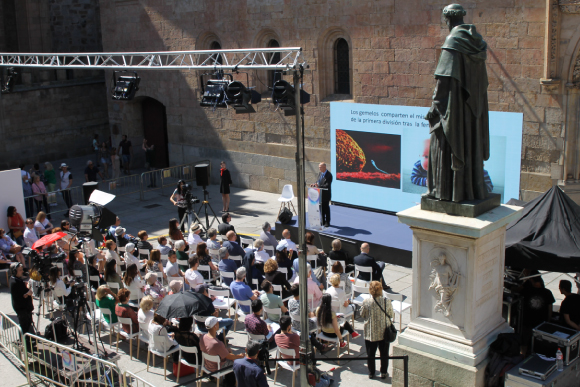 Foro Age Open Science, imagen del acto celebrado en el Patio de Escuelas de la Universidad de Salamanca 