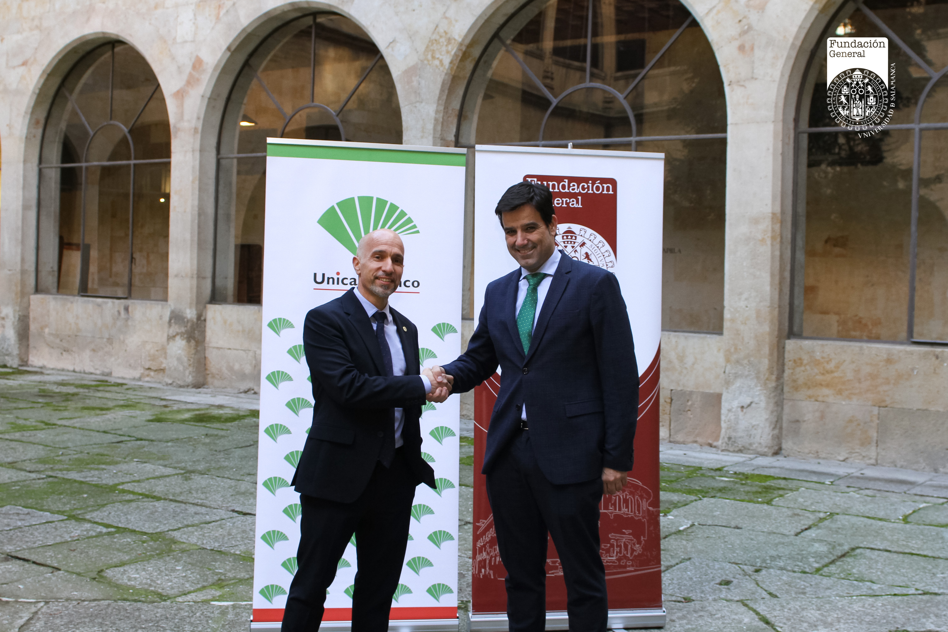 Firma del convenio de colaboración entre la Fundación General de la Universidad de Salamanca y la agrupación belenista La Morana de Zamora